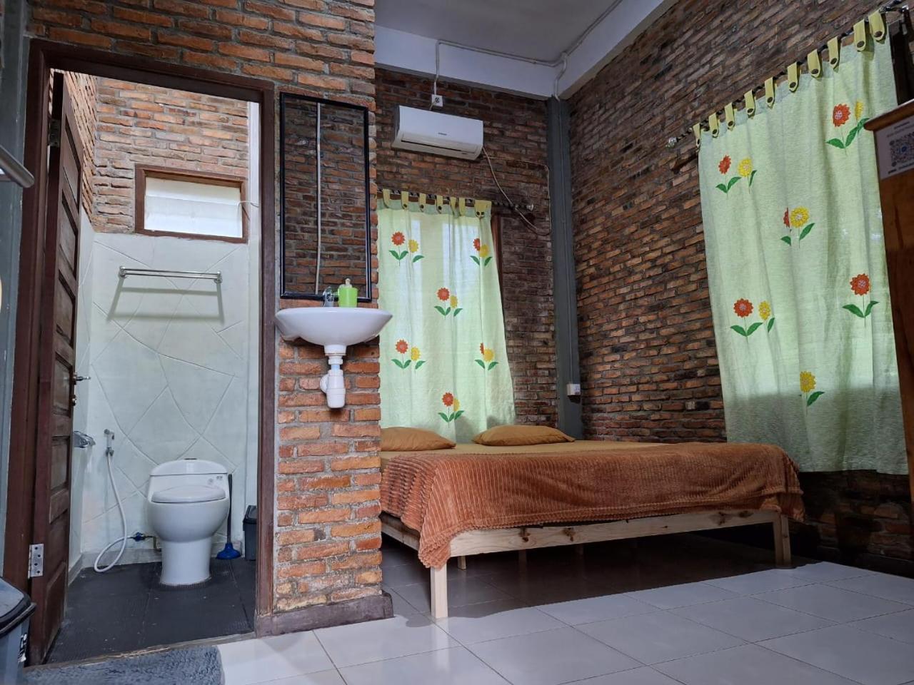 Bua Guest House Medan Dış mekan fotoğraf